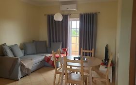 Stela ' S Guest House